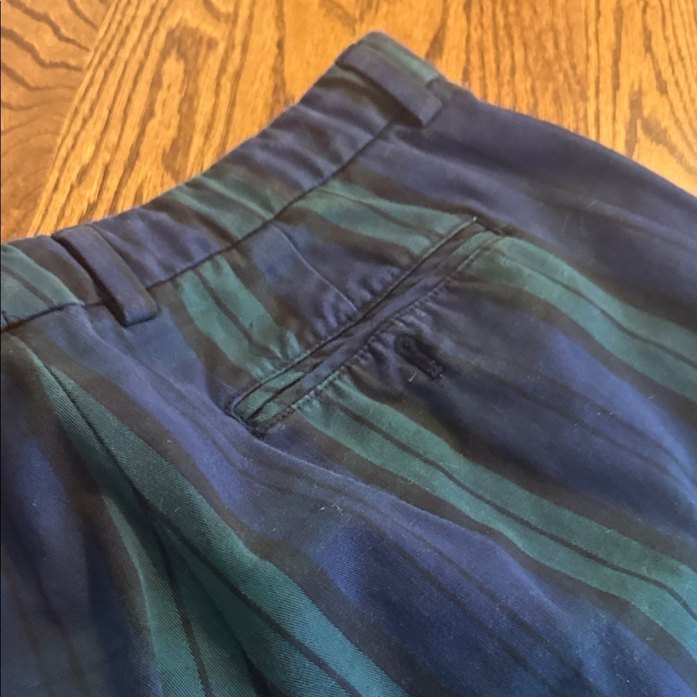Vineyard Vines Men's Blue and Green Striped Chinos Blackwatch Plaid - Picture 13 of 15